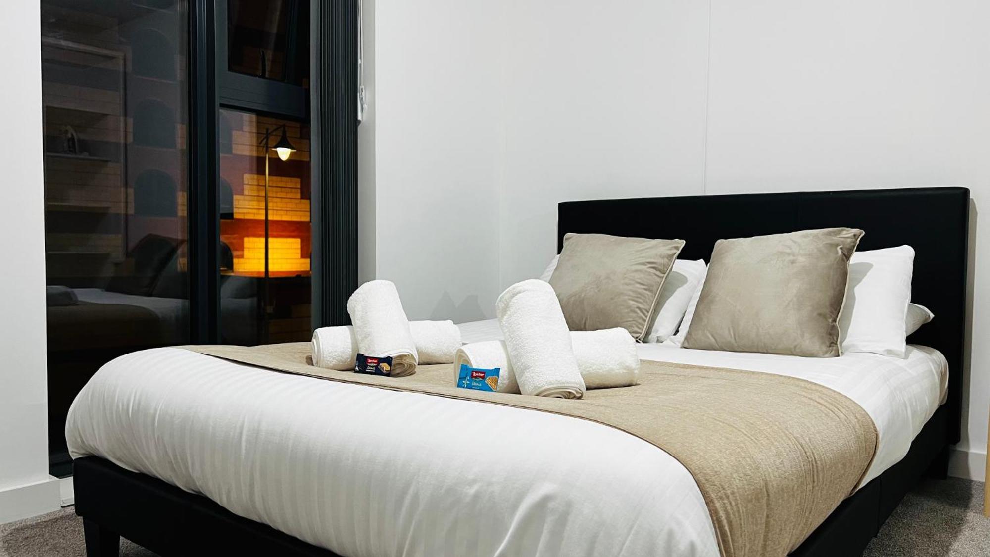 Last-Minute Specials L Book It Now L Sleeps Up To 4 L 2 Bed 2 Bath - Gym - Prime Birmingham Location L Jvt Short Lets Bagian luar foto