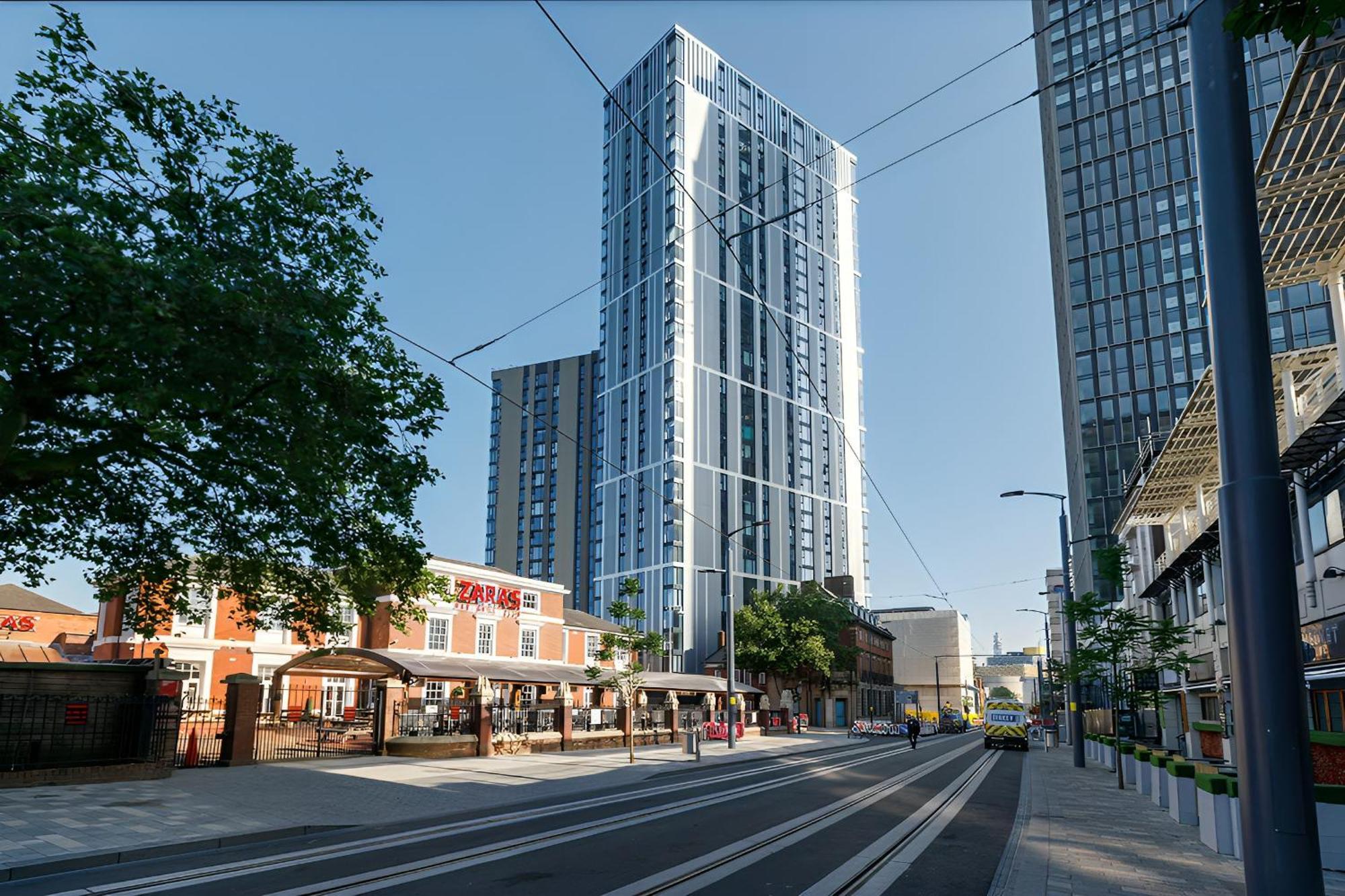 Last-Minute Specials L Book It Now L Sleeps Up To 4 L 2 Bed 2 Bath - Gym - Prime Birmingham Location L Jvt Short Lets Bagian luar foto