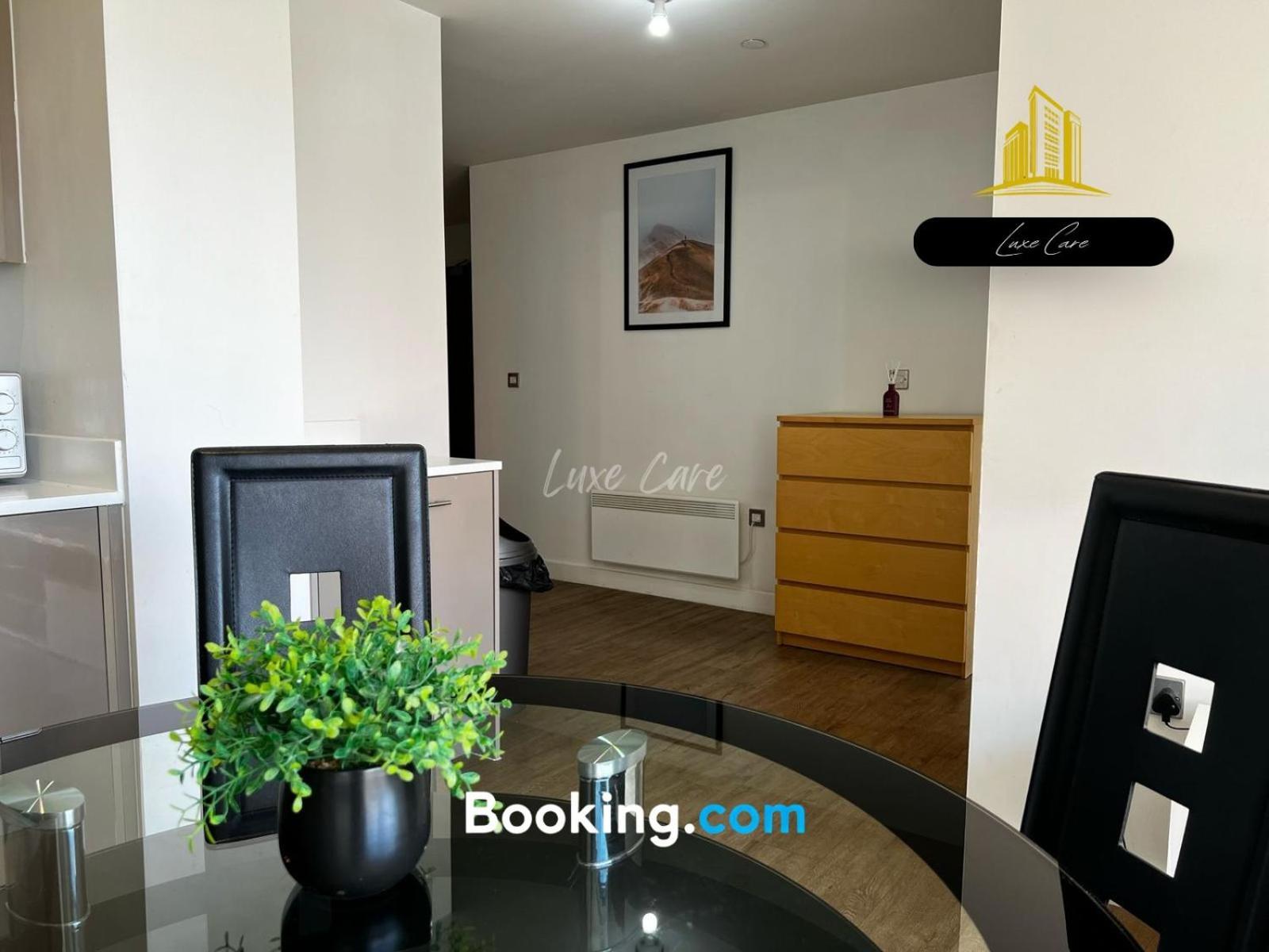 Last-Minute Specials L Book It Now L Sleeps Up To 4 L 2 Bed 2 Bath - Gym - Prime Birmingham Location L Jvt Short Lets Bagian luar foto